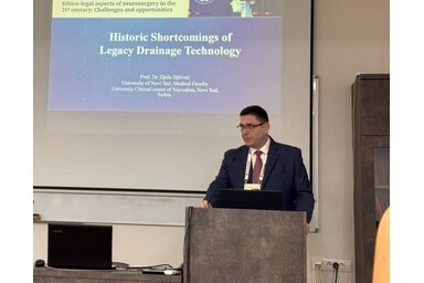 Prof. dr. Gyülvészi Gyula az újvidéki kongresszuson megtartott előadásakor
