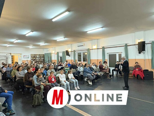 Baráth László a tárogatót mutatta be a népes közönségnek (Fotó: Csincsik Zsolt felvétele)