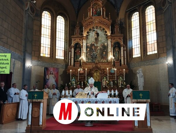 A szentmisét dr. Bábel Balázs, a Kalocsa-Kecskeméti Főegyházmegye érseke, metropolita celebrálta