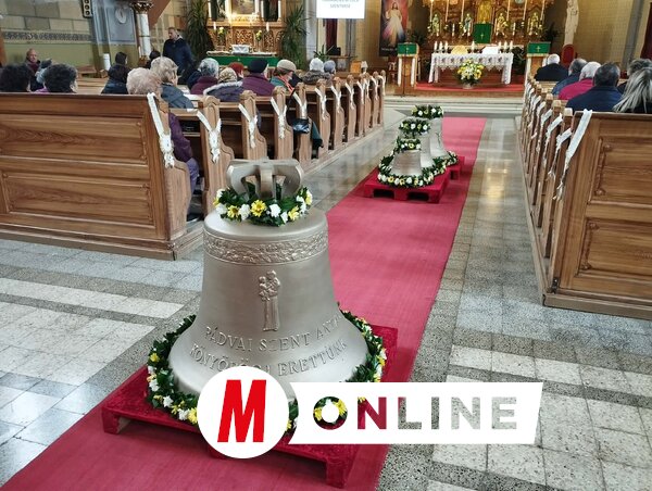 A három új harang és az áthangolt régi harang jövő héten kerül a toronyba.