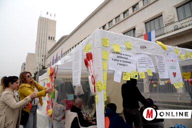 Tüntetés Jaćimović sátránál (Archív felvétel)