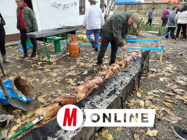 Nyárson forgó sült ludak (Horváth Zsolt felvétele)