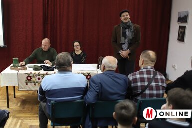 Szakács Tamás üdvözli a résztvevőket (Fotó: Lakatos János)