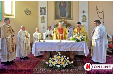 Msgr. Fazekas Ferenc a prédikációjában a templomok szerepéről beszélt (Gergely Árpád felvétele)