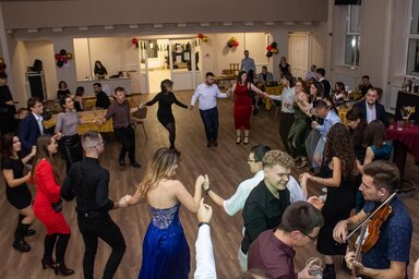 Az ifjúsági rendezvények nem csupán szóraktatóak. Inspirálnak, összekötnek, hidat képeznek generációk és emberek között (Fotó: Faragó Szabolcs felvétele)