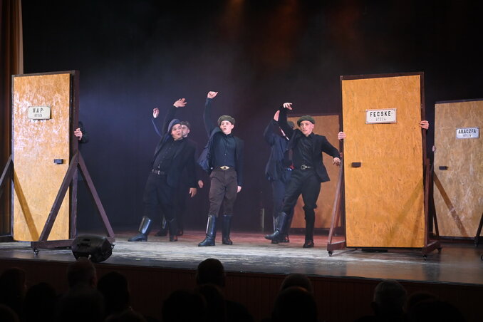 Eredeti ötleteket vitt színre a Kónya néptánccsoport (Simonyi Zsóka felvétele)