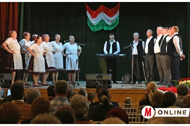 Nagy sikert aratott a szilágyi vegyes kórus fellépése (Ótos András felvétele)