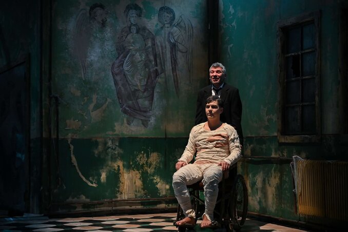 Lenyűgöző díszletben játszódott Az én vagyok a szél című előadás