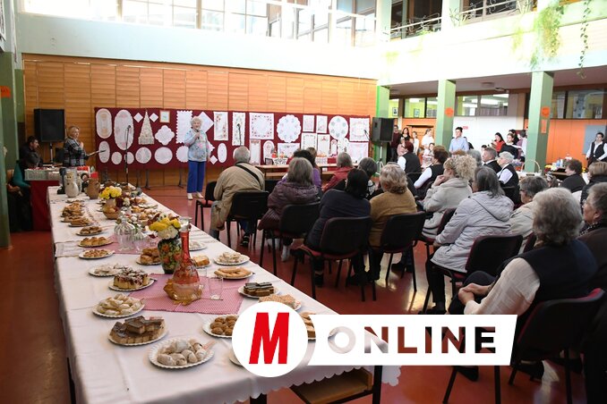 A rendezvényt Munjin Szokola Erika, az iskola igazgatója nyitotta meg