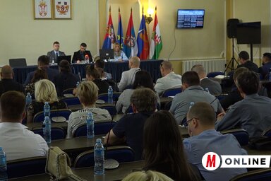 A képviselők többsége elfogadta a költségvetésről szóló tíz hónapos jelentést (Fotó: Vidács Hajnalka felvétele)