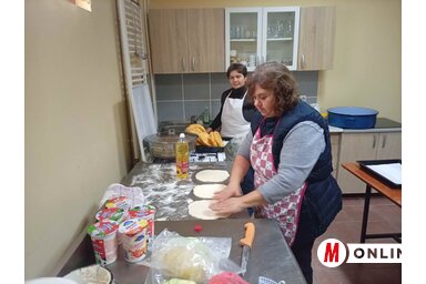 A lángos nem hagyományos disznótoros reggeli, ellenben tápláló (Vidács Hajnalka felvétele)