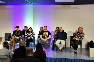 Csaba (középen) francia és olasz képregény alkotók társaságában (Fotó: Black Village Comics)