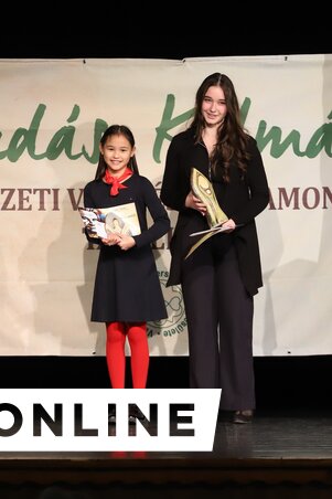 Salamon Zsófia és Kerékgyártó Viktória. (Fotó: Lakatos János)