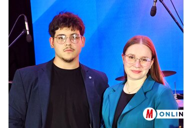 Koncz Antónió, az abszolút győztes és az ifi kategória első helyezettje, valamint Hódi Lúcia, a tinikategória és a közönségdíj nyertese/Kasza Jennifer