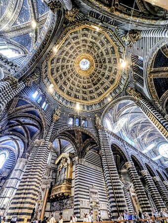 A dóm szépségében vetekszik a Sagrada Familiával