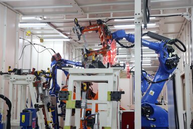 Az autóipari mamutvállalat 19 000 négyzetméteres, teljesen új üzemében hamarosan megkezdődik a próbagyártás (Fotó: novisad.rs)