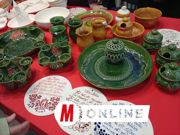 A kisoroszi tájház fazekasműhelyének kínálata (Vidács Hajnalka felvétele)