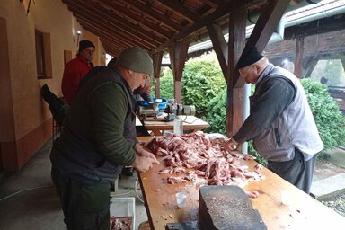 Előkészítették a húst a daráláshoz (Vidács Hajnalka felvétele)