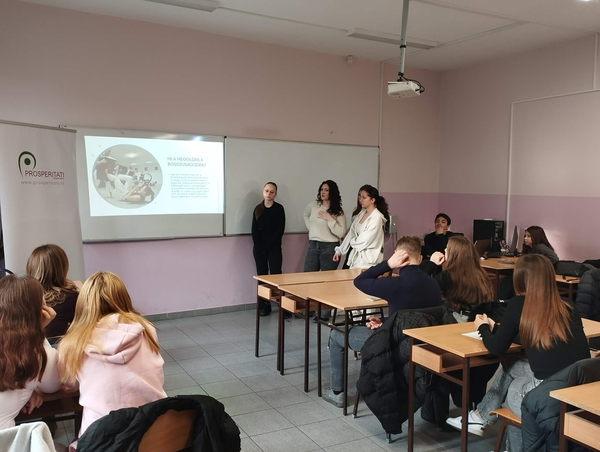 Az óbecsei középiskolában összesen öt csapat ismertette ötletét/Fotó: Kancsár Izabella