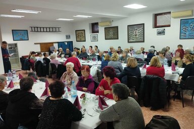 Az önkéntesek fogadása (Fotó: Vöröskereszt)