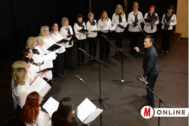 A Novosadske Šmizle női kórus fellépése a mórahalmi Kolo Szerb Kulturális Központban (Dávid Csilla felvétele)