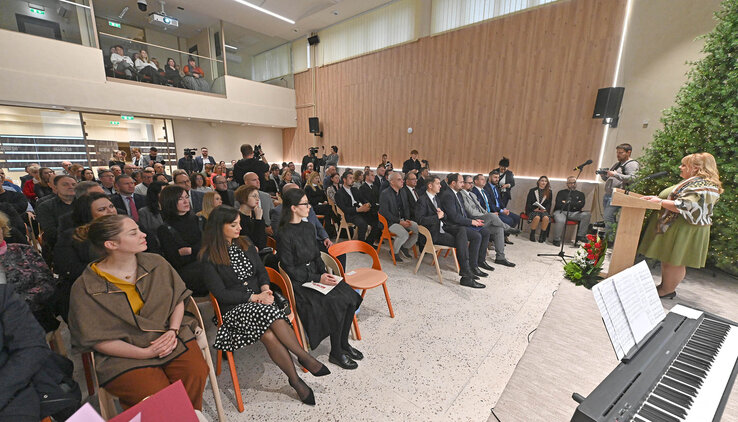 Az ünneplő közönség (Ótos András felvétele)