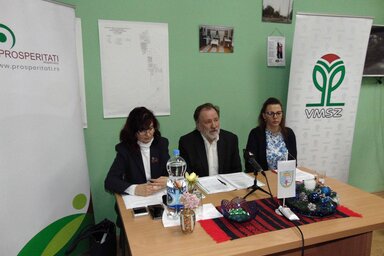 Az új stratégiát Székelykevén prof. dr. Szedlák Ottilia, prof. dr. Nagy Imre és Hézső Gabriella mutatta be (Fotó: Vidács Hajnalka)