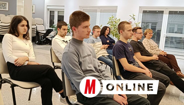 Érdeklődő tekintetek a panelbeszélgetés izgalmas pillanataiban (Fotó: Zabos Kasziba Angéla felvétele)