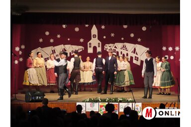 A Vadvirág HK apraja és nagyja fellépett az ünnepi műsoron/Csincsik Zsolt