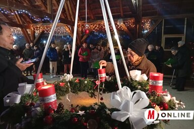 Az öröm lángját a helybéli Nyári Ilonka gyújtotta meg (Vidács hajnalka)