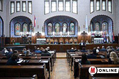 A képviselő-testület ülésén a büdzsét számos kritika érte az ellenzéki képviselők részéről (Fotó: Molnár Edvárd felvétele)