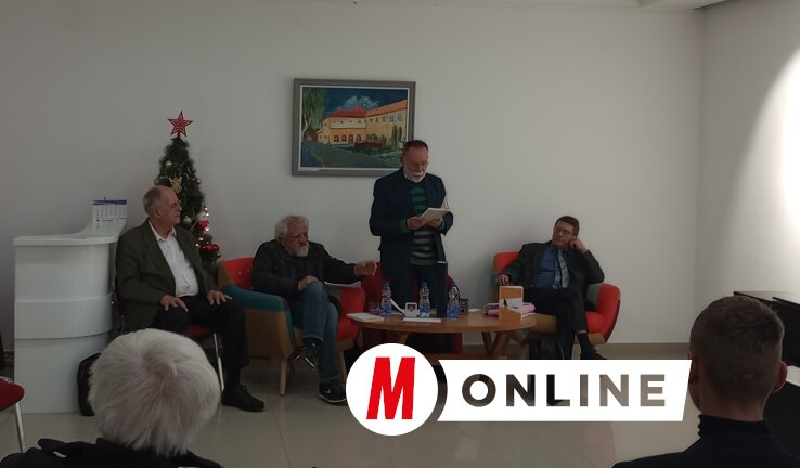 Az est folyamán, az író tolmácsolásában, részleteket hallhattunk a díjazott műből (Fotó: Garbac Sarolta felvétele)