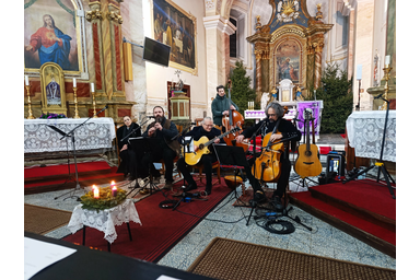 A Misztrál együttes Kupuszinán/Fotó: L. Móger Tímea