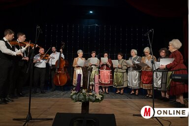 A Csalogány asszonykórust a Fokos zenekar kísérte (Gergely József felvétele)