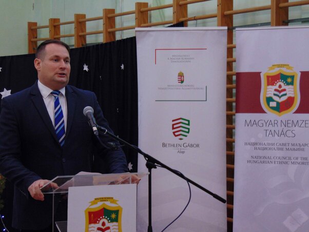 A megjelenteket először Fremond Árpád, a Magyar Nemzeti tanács elnöke köszöntötte (Fotó: Vidács Hajnalka felvétele)