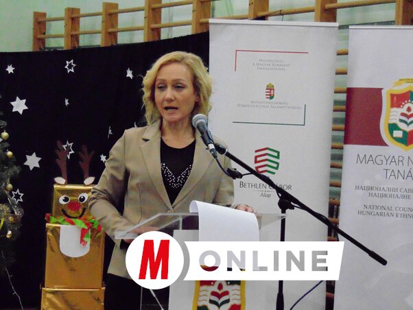 Kikić Bari Lídia, a szajáni Móra Károly Általános Iskola igazgatója (Fotó: Vidács Hajnalka felvétele)