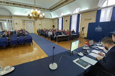 Az első napirendi pont megvitatása 2,5 órán át tartott (Fotó: Nagykikindai önkormányzat)