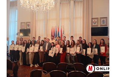 Huszonkilencen kaptak ösztöndíjat