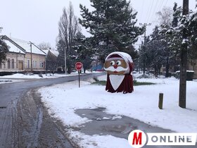 Kishegyes is fehérbe öltözött