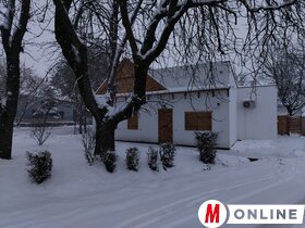 Kishegyes is fehérbe öltözött