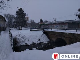 Kishegyes is fehérbe öltözött