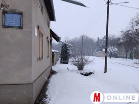 Kishegyes is fehérbe öltözött