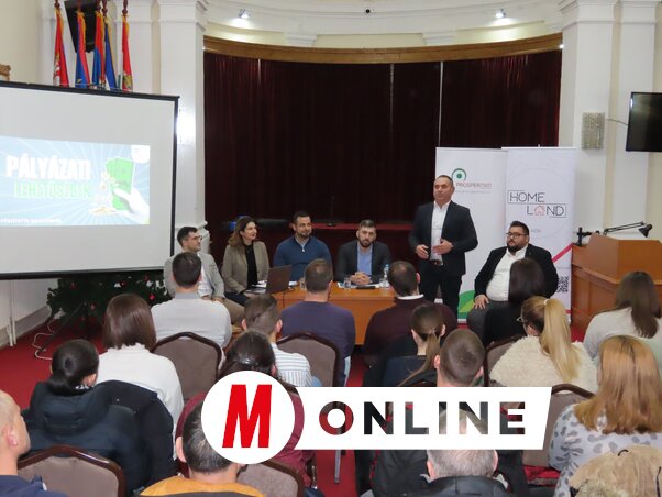 Adán a panelbeszélgetésen mintegy hatvan fiatal vett részt/Csincsik Zsolt felvétele