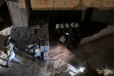 A legénység mind a 13 tagját letartóztatták, köztük két szerb állampolgárt is (Fotó: Screenshot/YouTube/Policía Nacional)