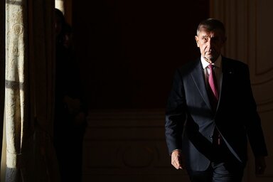 A 200 tagú képviselőházban a szavazáskor az ülésteremben jelenlévő 199 képviselő közül a kormányprogramot 108-an támogatták, 91-en pedig ellene szavaztak (Fotó: Beta/AP)