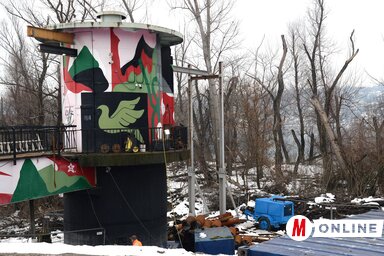 Eddig hat ilyen, úgynevezett csápos kút felújítása fejeződött be, jelenleg pedig a hetedik újrafúrása van folyamatban (Fotó: Dávid Csilla felvétele)