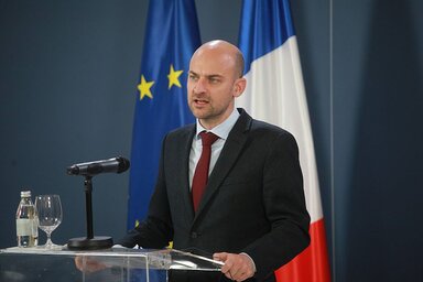 A francia külügyminiszter szerint a két országot a stratégiai partnerség, a kölcsönös bizalom és a szuverén Európa iránti elkötelezettség köti össze (Fotó: Beta/Miloš Miškov)