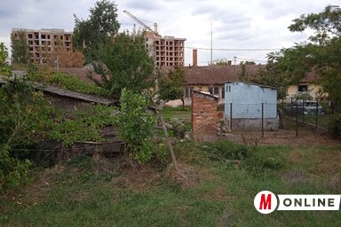 Több évtized huzavona után végre lebetonozhatók a Limán végében még többnyire zöldnek megmaradt területek is (Fotó: Szeli Balázs felvétele)