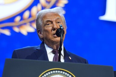 Az amerikai elnök a davosi Világgazdasági Fórum keretében tárgyalt Volodimir Zelenszkij ukrán elnökkel (Fotó: Beta/AP)