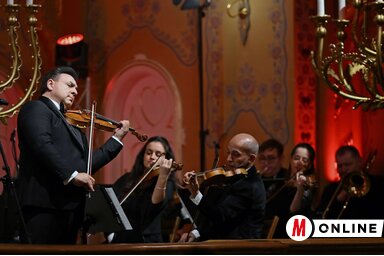 Mága Zoltán a szabadkai Zsinagógában /Fotó: Molnár Edvárd
